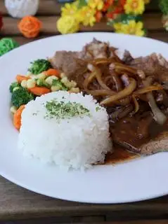 Hình ảnh cơm bò xào tái lăn