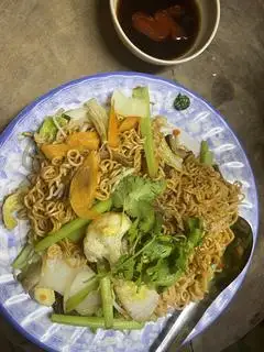mì gói xào thập cẩm chay - 55.000 ₫ tại Cơm Chay Liên Hoa - Đoàn Văn Bơ