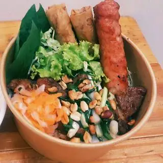 Bún Thịt Nướng + Chả Giò - 45.000 ₫ tại Bún Thịt Nướng - Ông Mập - Nguyễn Hồng Đào
