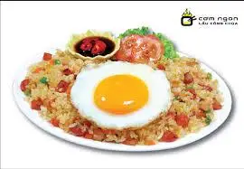 CƠM CHIÊN DƯƠNG CHÂU - TRỨNG  - 45.000 ₫ tại Cá Viên Chiên & Cá Viên Chiên Sốt Mắm Tỏi - Nguyễn Quang Bích