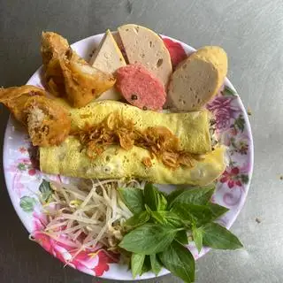 Bánh cuốn trứng thập cẩm - 45.000 ₫ tại Bánh Cuốn Nhật Long - Tạ Quang Bửu
