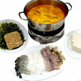 Lẩu hải sản chua cay - 570.000 ₫ tại Nhà Hàng Thái Con Voi Vàng - Hai Bà Trưng