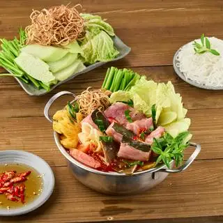 Lẩu Cá Đuối Măng Chua Vị Thái (Vừa) - 257.000 ₫ tại Lẩu Thái Cá Bớp Đệ Nhất - Nguyễn Văn Lạc