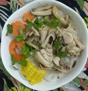 Hình ảnh Bánh Canh Gà + Nấm Babi 