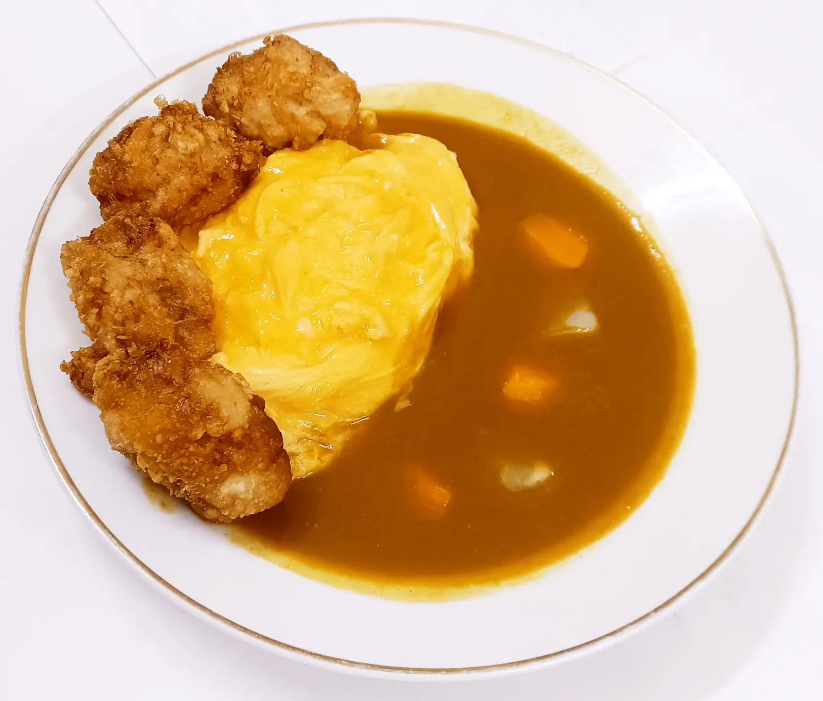 Cơm cà ri trứng Omelette Karaage - 120.000 ₫ tại Chef Gấu - Cơm Cà Ri Vị Nhật