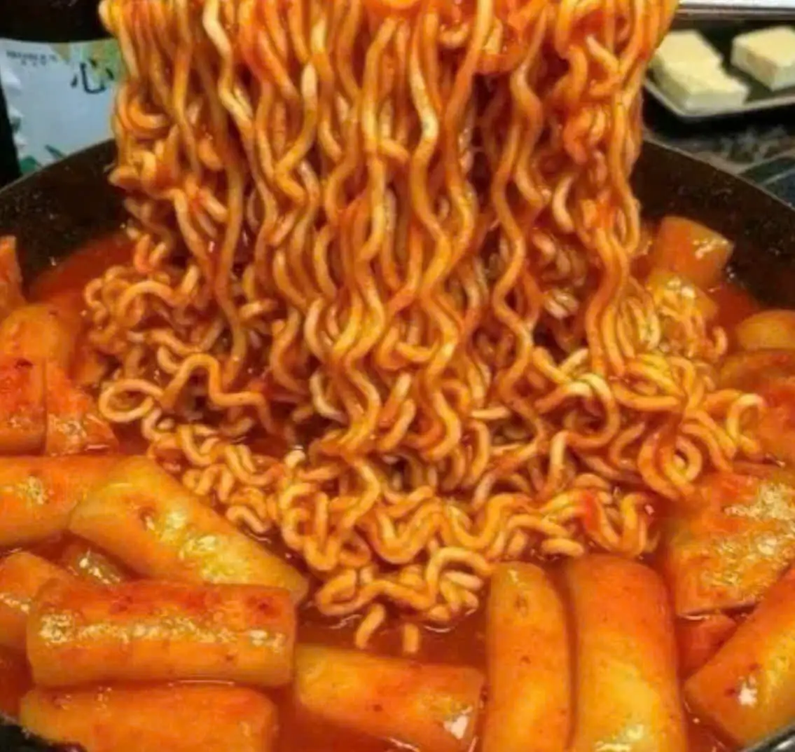 Hình ảnh Mì+Tokbokki+Chả cá chiên giòn sốt cayHQ+Tặng ly coca 