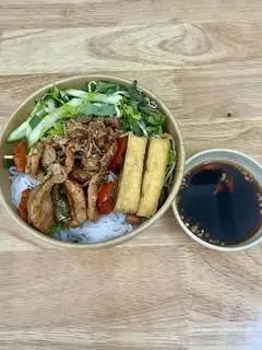 Bún Tưới + Bò Lúc La Lúc Lắc chay - 40.000 ₫ tại Bếp Chay Mộc - Phạm Thế Hiển