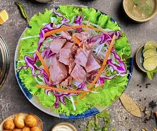Hình ảnh Salad CÁ NGỪ