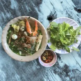 Hủ tiếu nước thập cẩm - 59.000 ₫ tại Quán Ăn Cô Năm - Nguyễn Trãi