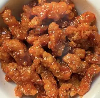 Thịt xào chua ngọt (糖醋里脊) - 228.000 ₫ tại Phoenix Saigon - Nguyễn Huệ