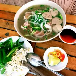Phở tái - bò viên - 55.000 ₫ tại Bún Bò Huế - Thành Thái