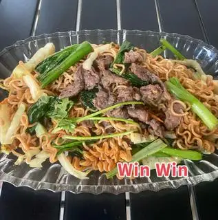 Mì xào bò - 55.000 ₫ tại Cơm Gà Xối Mỡ Win Win - Ung Văn Khiêm