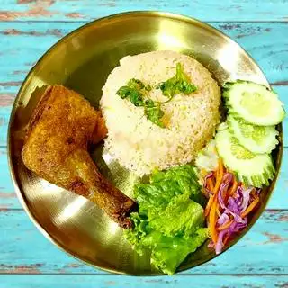 Hình ảnh Cơm Gà Da Giòn - Nhỏ