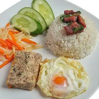 Hình ảnh Cơm Tấm Chả Trứng