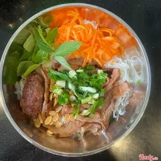 Hình ảnh Bún thịt nướng + nem nướng