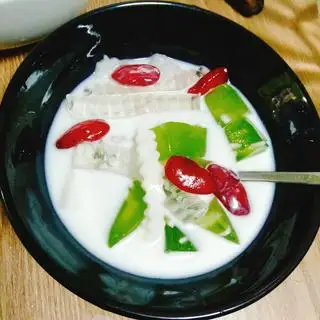 Hình ảnh Chè dừa non