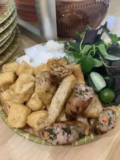 Hình ảnh Bún đậu- dồi-nem-chả cốm