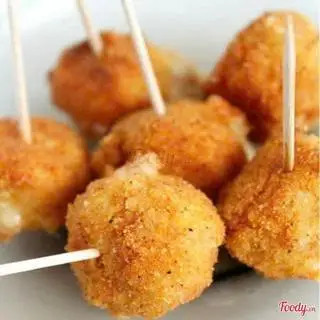 Hình ảnh Nem chua nhân phô mai x 5
