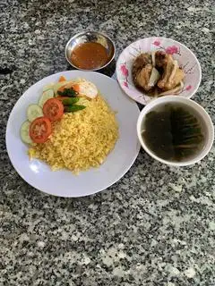 Cơm Gà Chiên Mắm ( Đùi & Má Đùi ) - 49.000 ₫ tại Cơm Gà Xối Mỡ 86 - 15 Đường C2