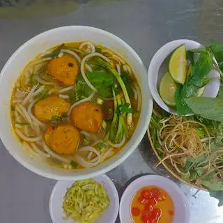 Hình ảnh Bún bò chả cua