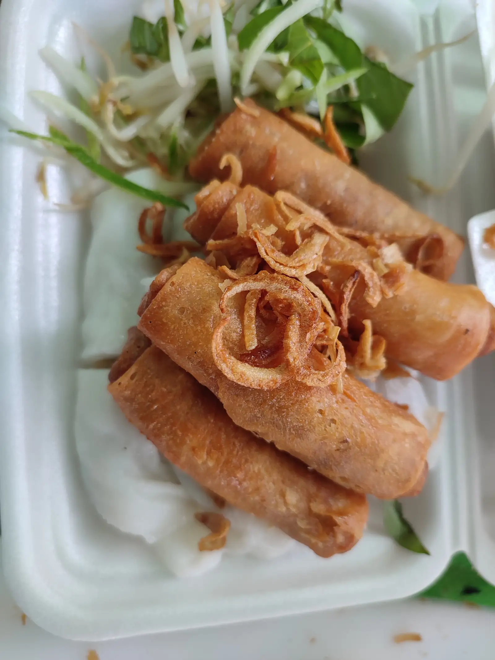 Hình ảnh Bánh Ướt Chả Giò