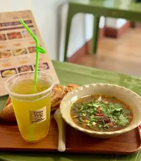 Hình ảnh bánh mì sốt vang 