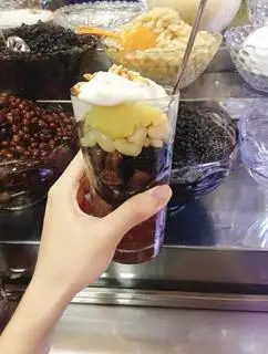 Chè đậu thập cẩm - 30.000 ₫ tại Chè Tuk Tuk - Vườn Lài