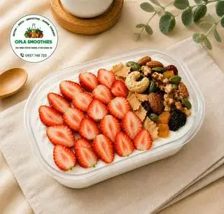 (G10) Dâu tây - sữa chua Hy Lạp - granola - 55.000 ₫ tại Trái Cây Healthy Opla Farm - Đinh Công Tráng