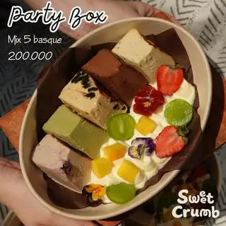 Hình ảnh Party Box - Mix 5 vị