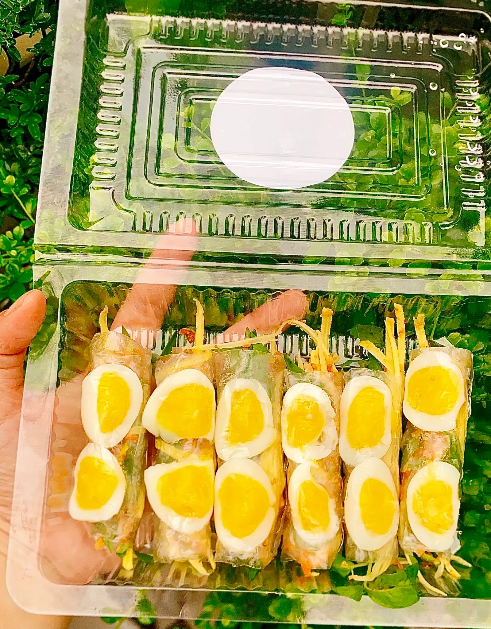 Bánh tráng cuộn trứng lòng đào - 35.000 ₫ tại Bánh Tráng Trộn Tóp Mỡ Gạo Nâu - Bình Trưng