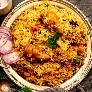 Chicken Briyani ( Thịt gà xào với cơm Nị Ấn Độ) - 140.000 ₫ tại Sher E Punjab Cuisine - Nhà Hàng Ấn Độ - Nam Kỳ Khởi Nghĩa
