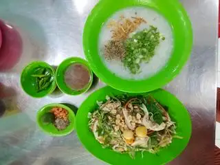 Cháo gỏi gà - 71.000 ₫ tại Gà Ta Xứ Quảng - Cơm, Cháo & Gỏi Gà - Quốc Lộ 50