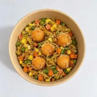 Hình ảnh Mì trộn viên hải sản nhân phô mai