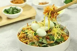 Bánh tráng trộn - 39.000 ₫ tại 5 Liền - Bánh Tráng & Há Cảo Ăn Vặt - Năm Châu