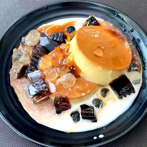 Flan sữa dừa topping - 46.000 ₫ tại Chè Bơ Bason - Nguyễn Văn Thủ