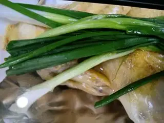 nữa con ga hấp hành - 139.000 ₫ tại Gà Hấp Hành Lá Anh Khánh - Huỳnh Văn Bánh