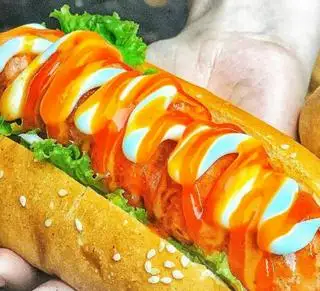 Triple chesse hotdog berlin - 58.000 ₫ tại Hamada - Bánh Mì Hotdog, Salad & Xúc Xích - 95 Lý Nam Đế
