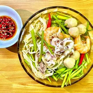 BÚN THÁI HẢI SẢN  - 55.000 ₫ tại Bà Như - Lẩu Thái Hải Sản & Đầu Cá Hồi - Âu Dương Lân