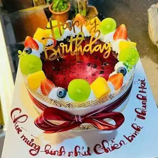 Hình ảnh bánh vừa 2 meka mứt việt quất viền hoa quả