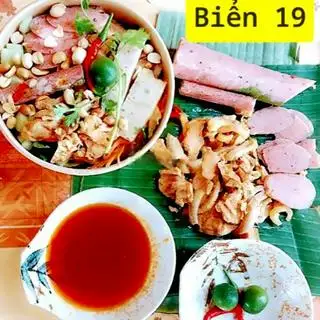 Hình ảnh Bún thịt chua đầy đủ