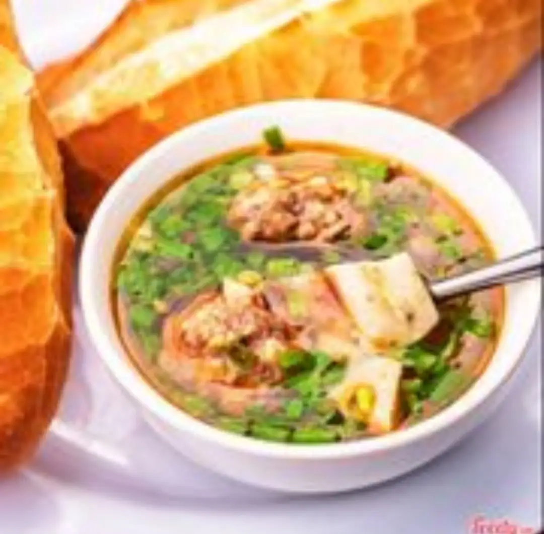 Bánh Mì Chấm Xíu Mại + Chả - 35.000 ₫ tại Kim Ngọc - Bánh Mì Xíu Mại - Nguyễn Văn Đậu