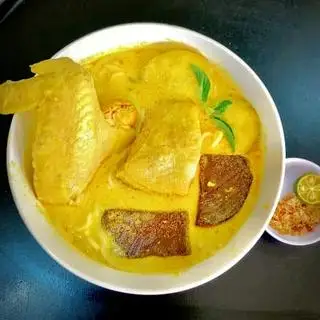 Hình ảnh cà ri cánh đặc biệt + bún