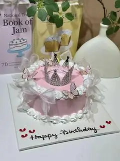 Bánh Kem Bắp Size 16cm - Nữ Ngẫu Nhiên - 230.000 ₫ tại Tiệm Bánh Tự Do - Bánh Kem & Bánh Ngọt - Phan Văn Đối