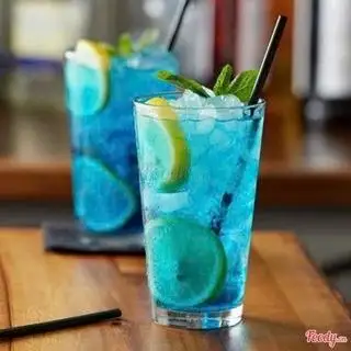 Soda trái cây nhiệt đới - 45.000 ₫ tại CROISSANDWICH - Bánh Sừng Bò Kẹp Thịt - Trần Đình Xu