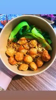 Hình ảnh mì trộn cá viên 