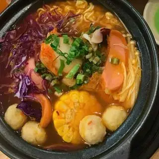 Hình ảnh Mỳ cay xúc xích