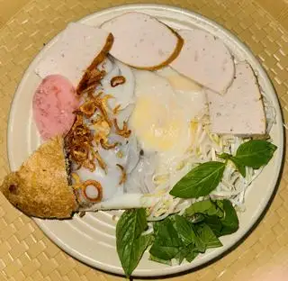 Hình ảnh Bánh cuốn trứng lòng đào