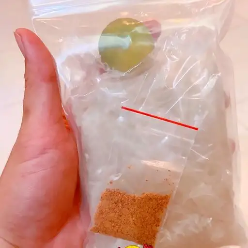 Bánh tráng muối tỏi - 15.000 ₫ tại Bánh Tráng Muối Tỏi - Nguyễn Thiện Thuật