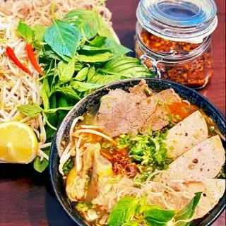 Bún bò Huế đặc biệt - có giò - 68.000 ₫ tại Bún Bò Huế & Bún Mọc Bình Hưng - Quốc Lộ 50