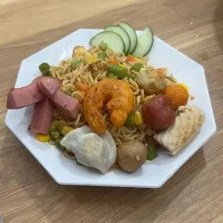 Hình ảnh Mì trộn thập cẩm 8 topping